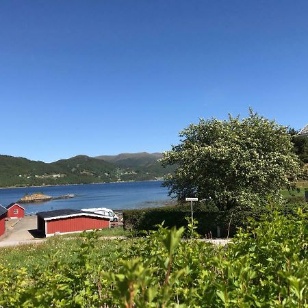 Ola Bua Near The Atlantic Road Apartment Lyngstad Luaran gambar