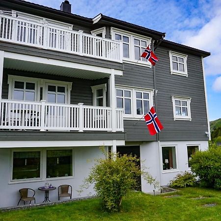 Ola Bua Near The Atlantic Road Apartment Lyngstad Luaran gambar
