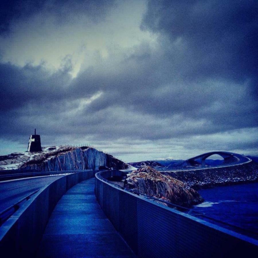 Ola Bua Near The Atlantic Road Apartment Lyngstad Luaran gambar