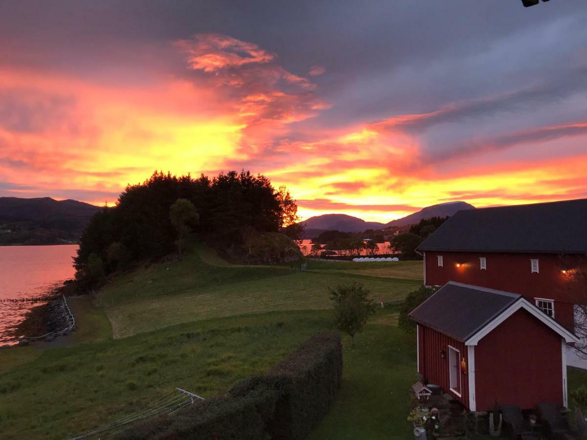Ola Bua Near The Atlantic Road Apartment Lyngstad Luaran gambar