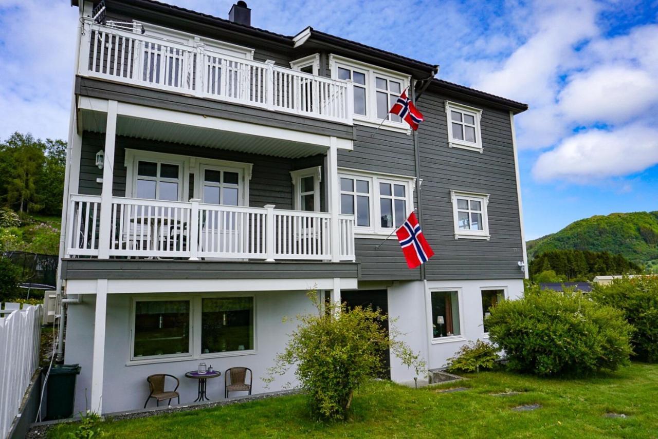 Ola Bua Near The Atlantic Road Apartment Lyngstad Luaran gambar